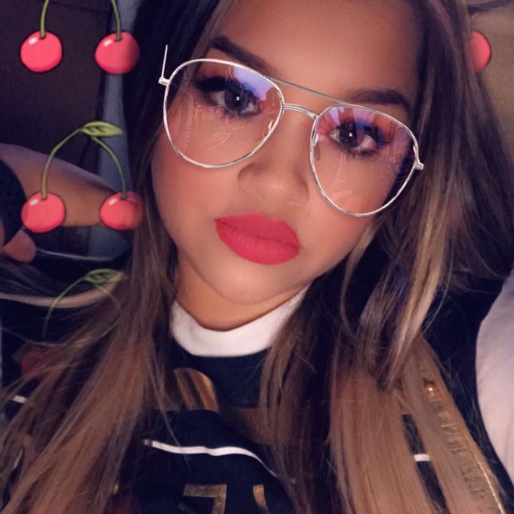 Meet your Posher, Mayra